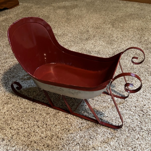 Festive Red and Silver Holiday Sleigh - Picture 2 of 5